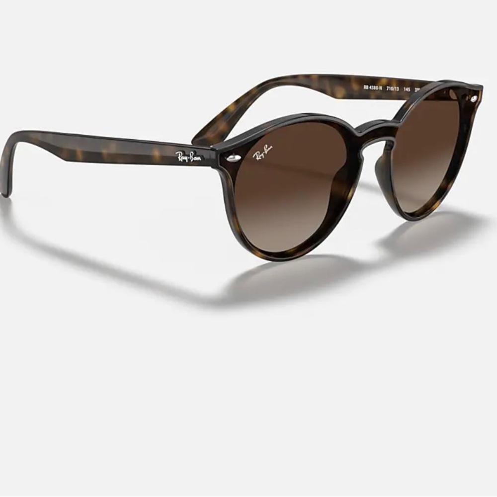 blaze tortoise ray ban lightly worn sold out online